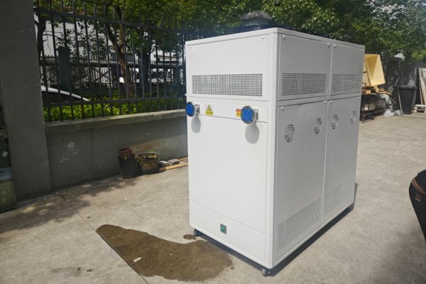 上海某儀器公司采購25kW高低溫循環一體機提升反應釜實驗效能